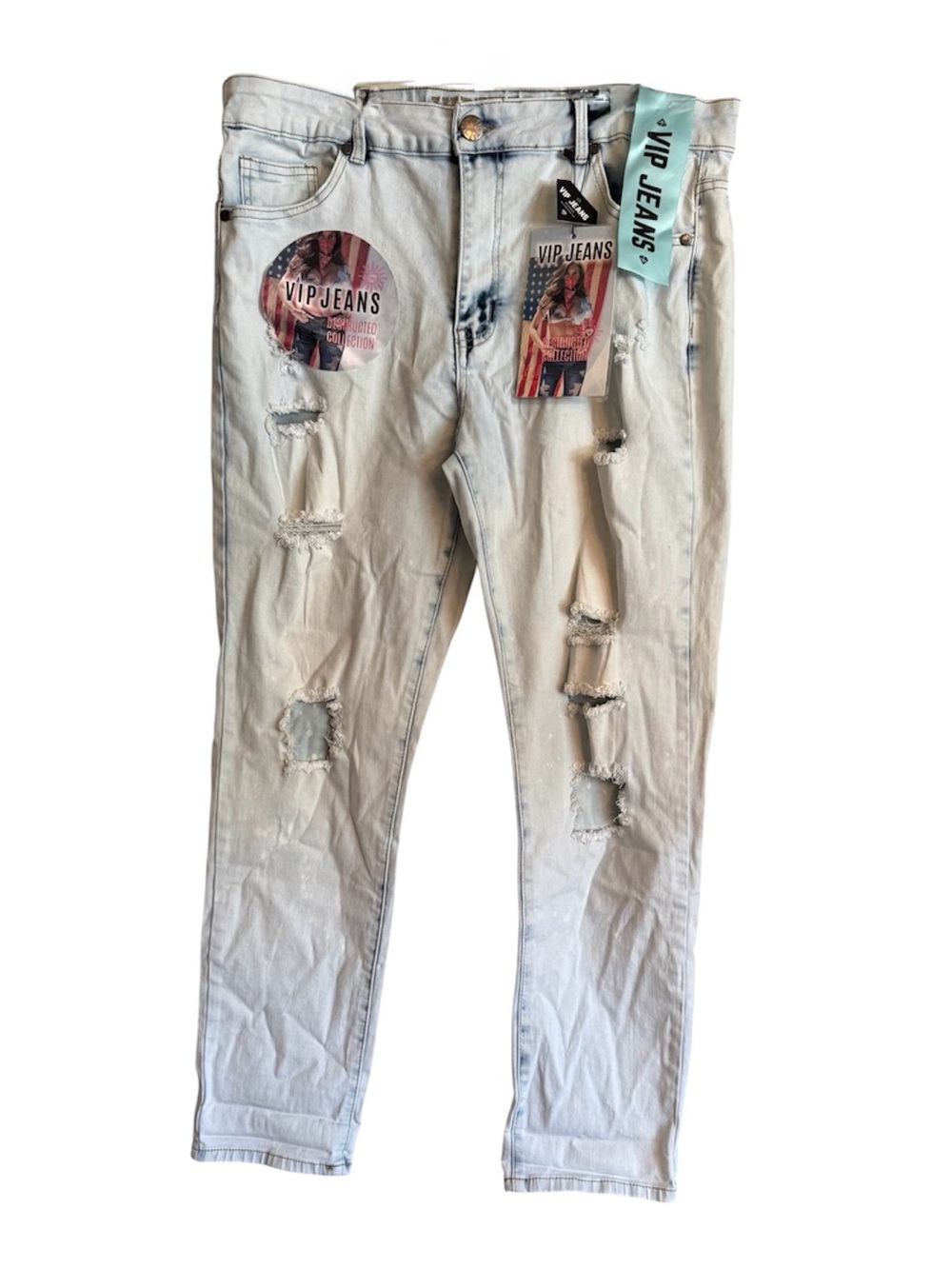 NWT VIP Women’s  Light Wash Ripped Jeans
